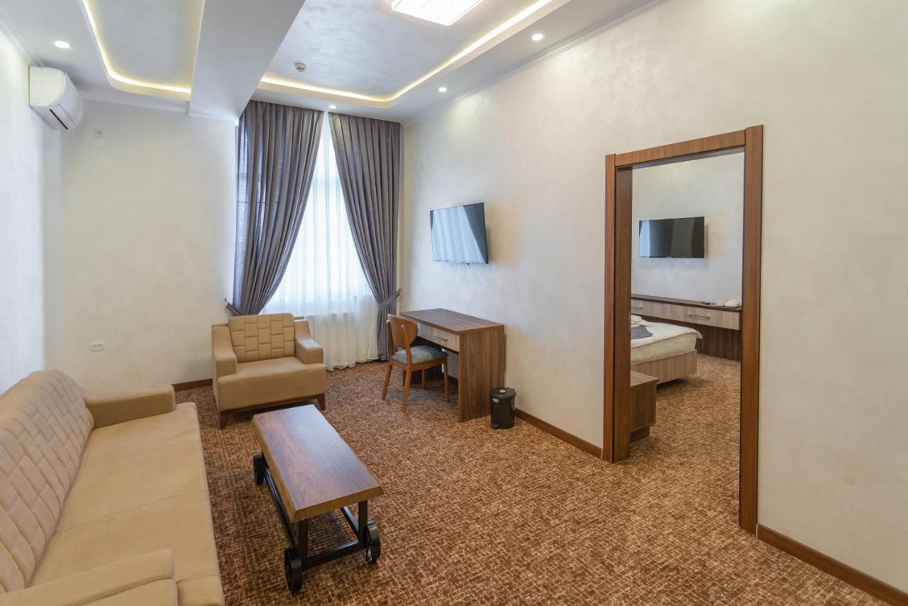 Rayyan Hotel & Spa タシュケント エクステリア 写真