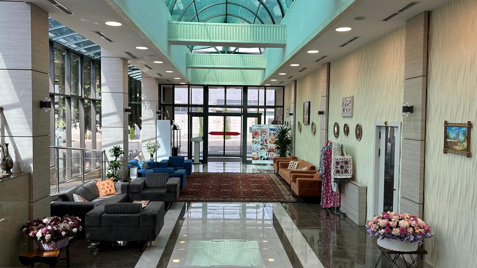 Rayyan Hotel & Spa タシュケント エクステリア 写真