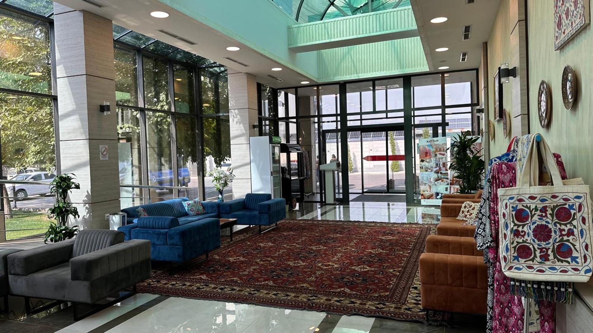 Rayyan Hotel & Spa タシュケント エクステリア 写真
